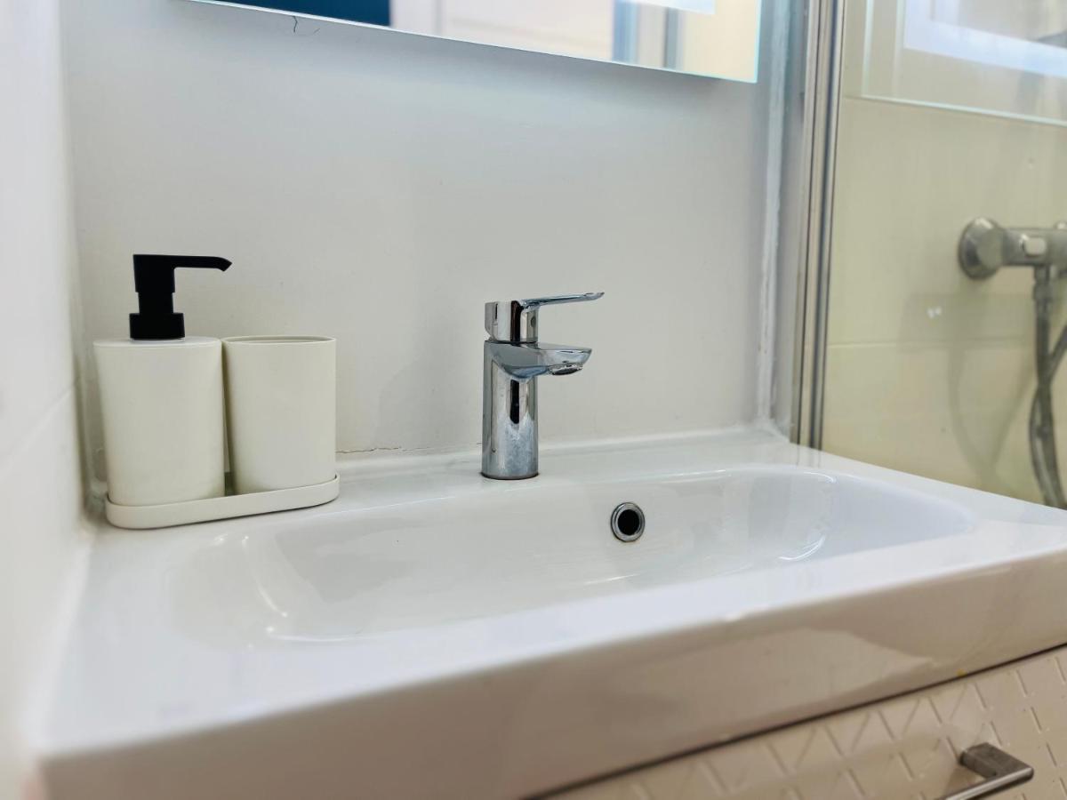 Suite Adamas Lione Esterno foto